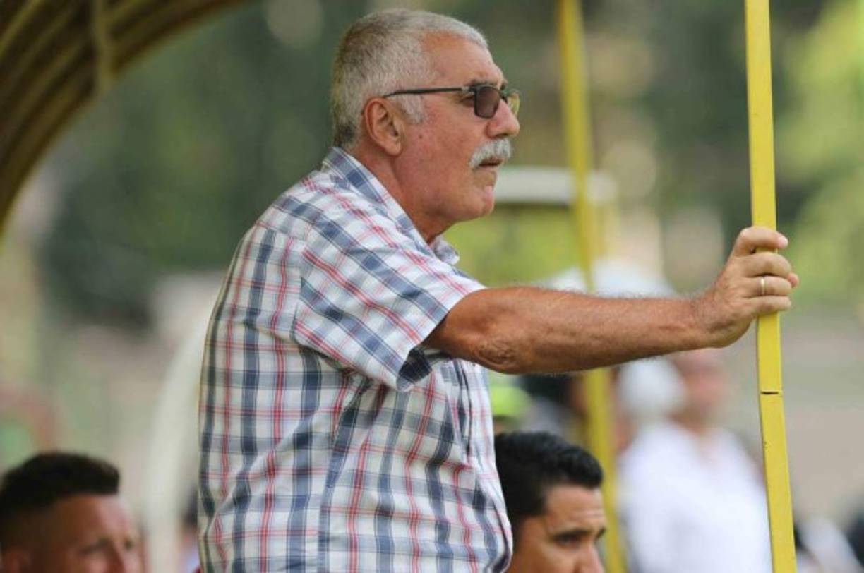 Club Deportivo MarathÃ³n entrenamiento torneo apertura 2018 .<br/>- Roy Alexander Smith Lewis es un futbolista costarricense.
