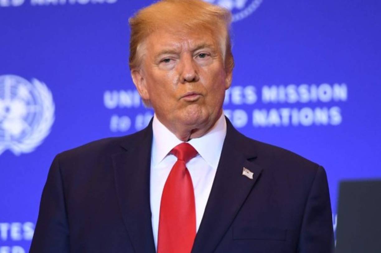 DONALD TRUMP se considera una víctima de la persecución política de sus opositores demócratas. 'No ha habido un presidente en la historia de nuestro país que haya sido tratado tan mal como yo', escribió el mandatario en su cuenta de Twitter.