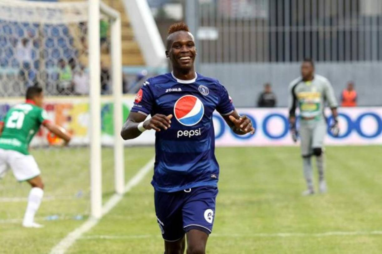 Román Rubilio Castillo sigue sin renovar con el Motagua y en los próximos días definirá su futuro. Su objetivo es salir al extranjero.