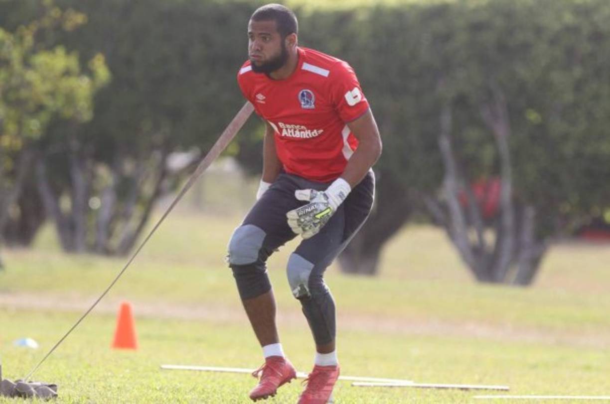Edrick Menjívar: El portero hondureño del Olimpia estuvo a punto en el 2020 de fichar por la Liga Deportiva Alajuelense de Costa Rica. Dicha información la reveló Alexander López en declaraciones a Cinco Deportivo.