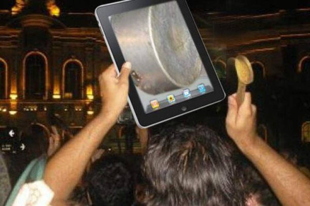 A falta de cacerolas, aplicaciones virtuales para hacerse oir.