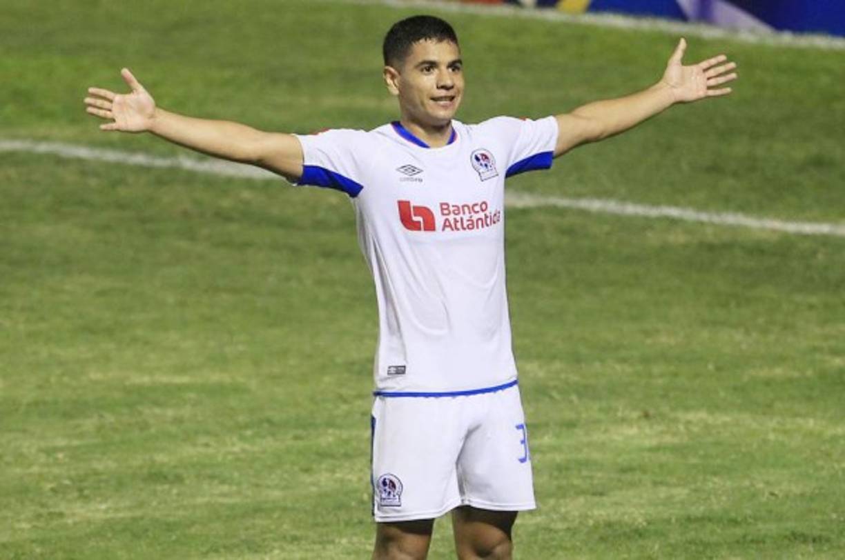 Carlos Pineda: Mediocampista de 23 años de edad (Olimpia).