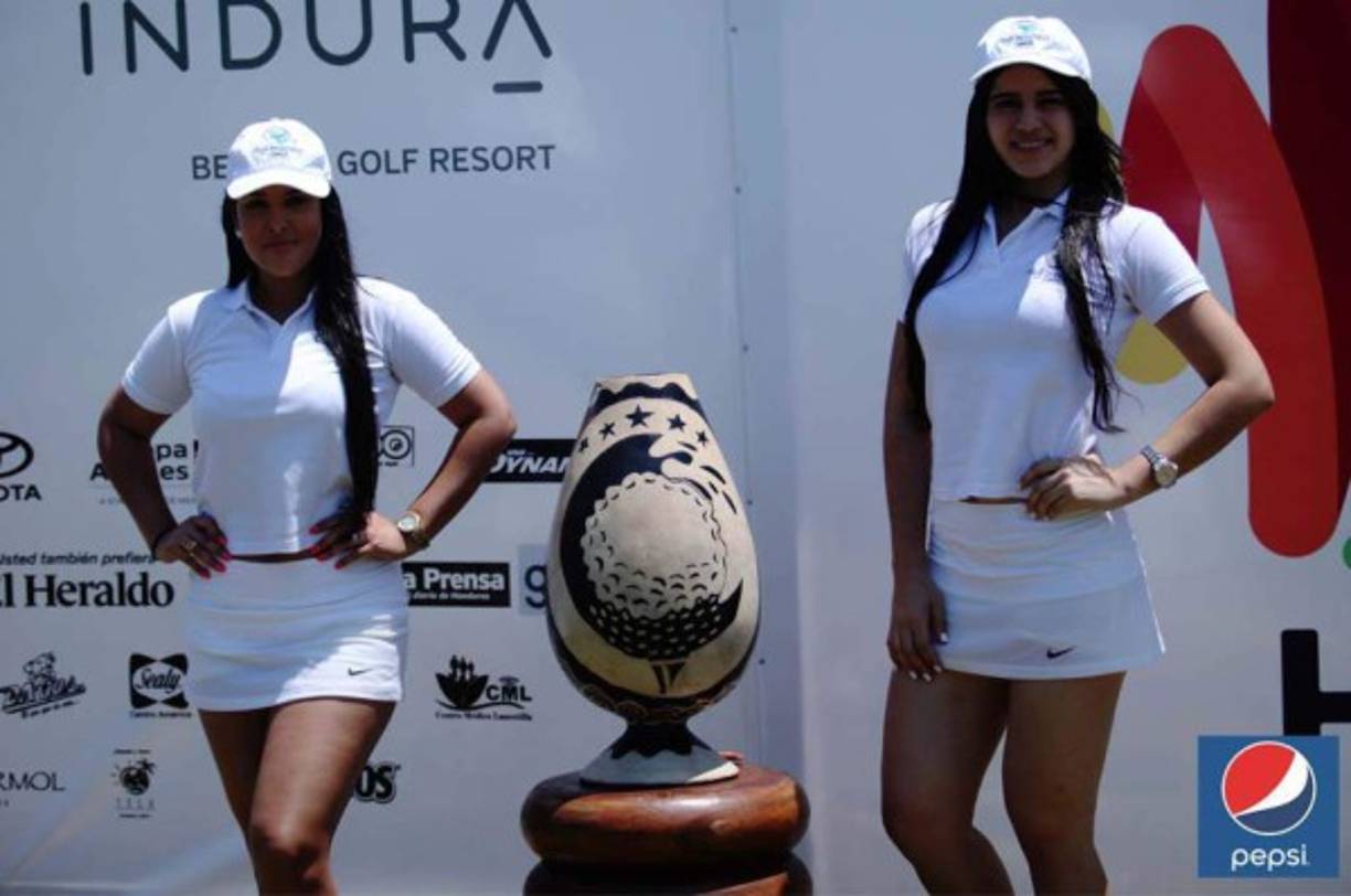 La actividad en el Indura Beach & Golf Resort estuvo siempre acompañada de bellas edecanes que adornaron la jornada.