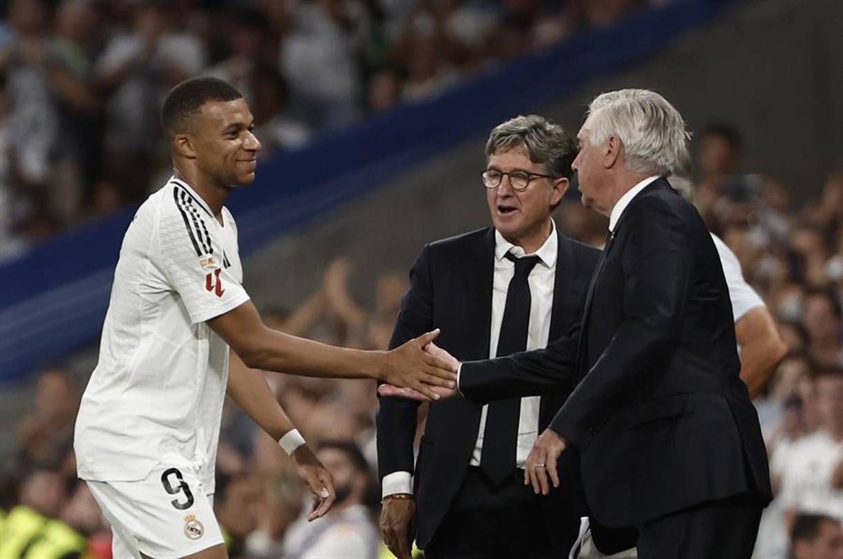 En los minutos finales salió de cambio por Luka Modric y no ocultó su alegría tras marcar sus primeros goles.