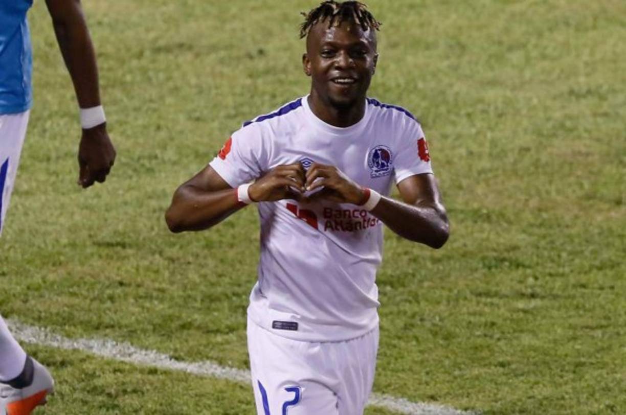 Kevin Álvarez - El lateral derecho que era titular en el Olimpia jugará ahora en el extranjero con el Malmö FF de Suecia. Apenas tiene 22 años.