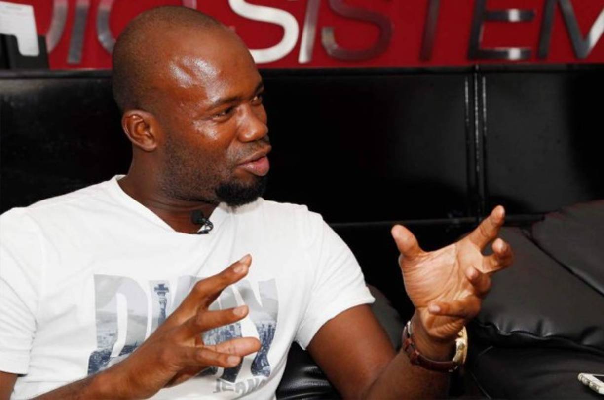 Osman Chávez: Tras varios años de carrera, el central no sigue en el fútbol y ahora se va a dedicar a la política.