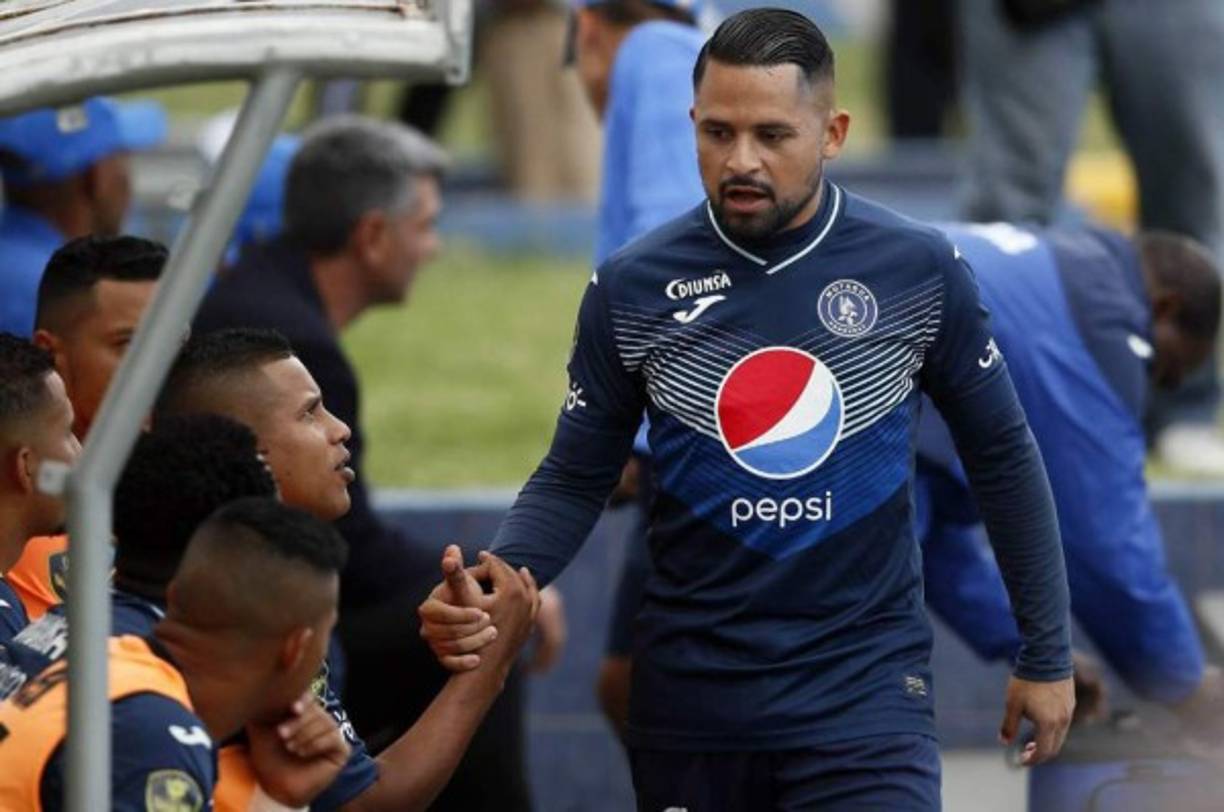 Omar Elvir: El experimentado lateral señaló que tiene contrato con Motagua por lo que espera regresar lo más pronto posible a los entrenamientos.