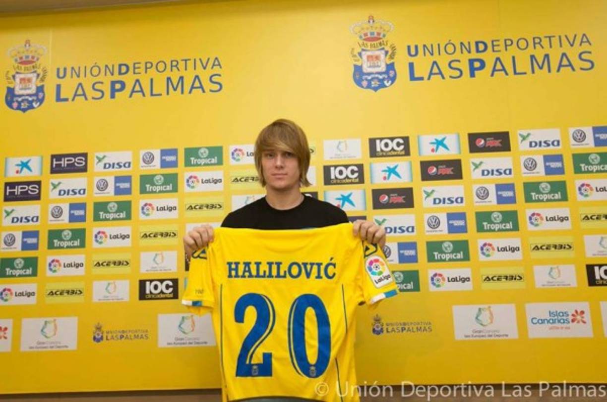 Alen Halilović fue presentado como nuevo jugador de UD Las Palmas. 'Estoy muy contento de estar aquí, creo que es muy bueno para mi futuro y me gusta mucho el proyecto de la UD Las Palmas', dijo el croata, ex Barcelona.