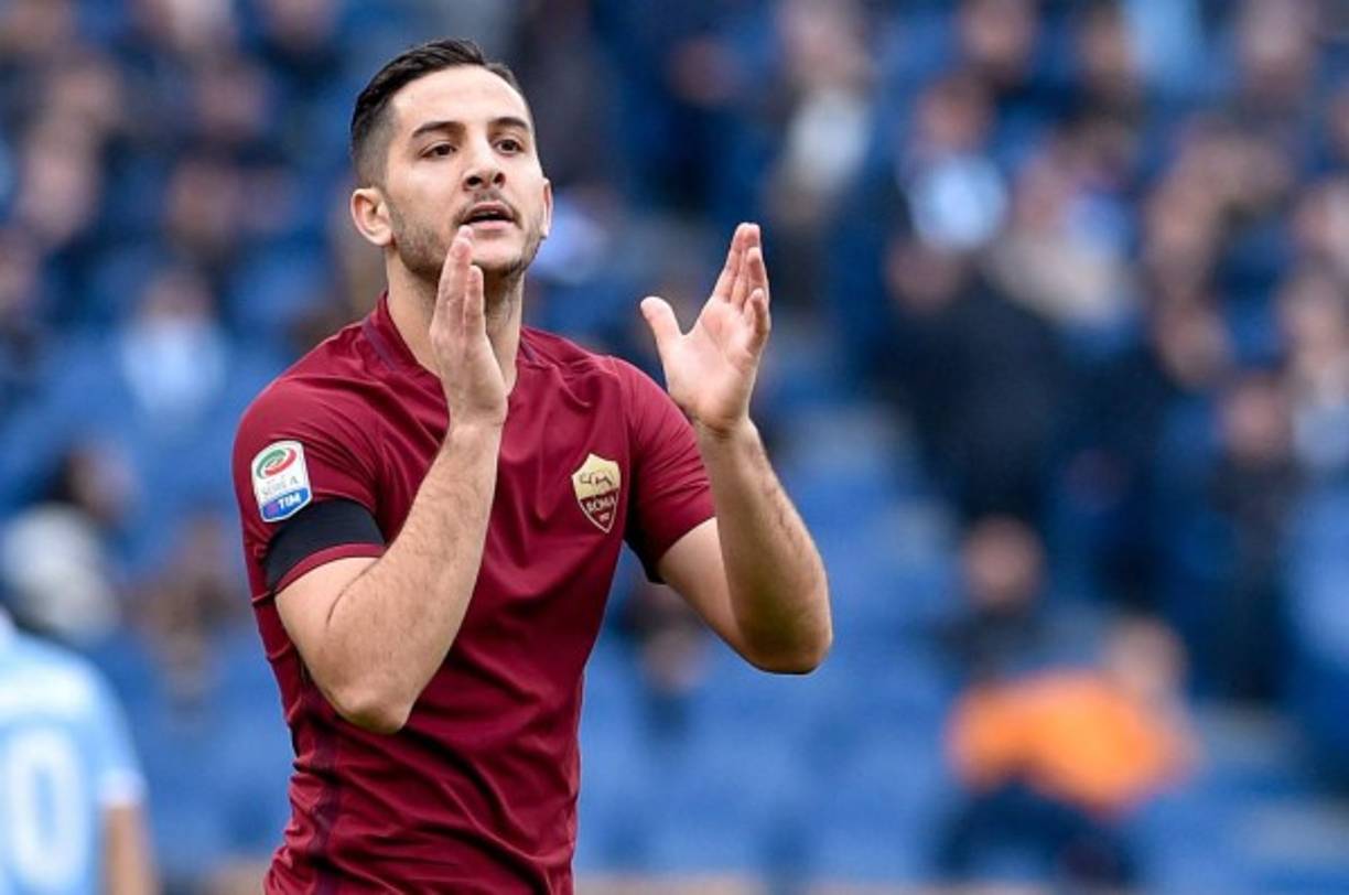 Según 'Todo Mercado Web', el Chelsea sigue empeñado en hacerse con los servicios del central griego de la Roma, Kostas Manolas. El sitio web apunta que su precio de mercado está estipulado en 33 millones de euros.