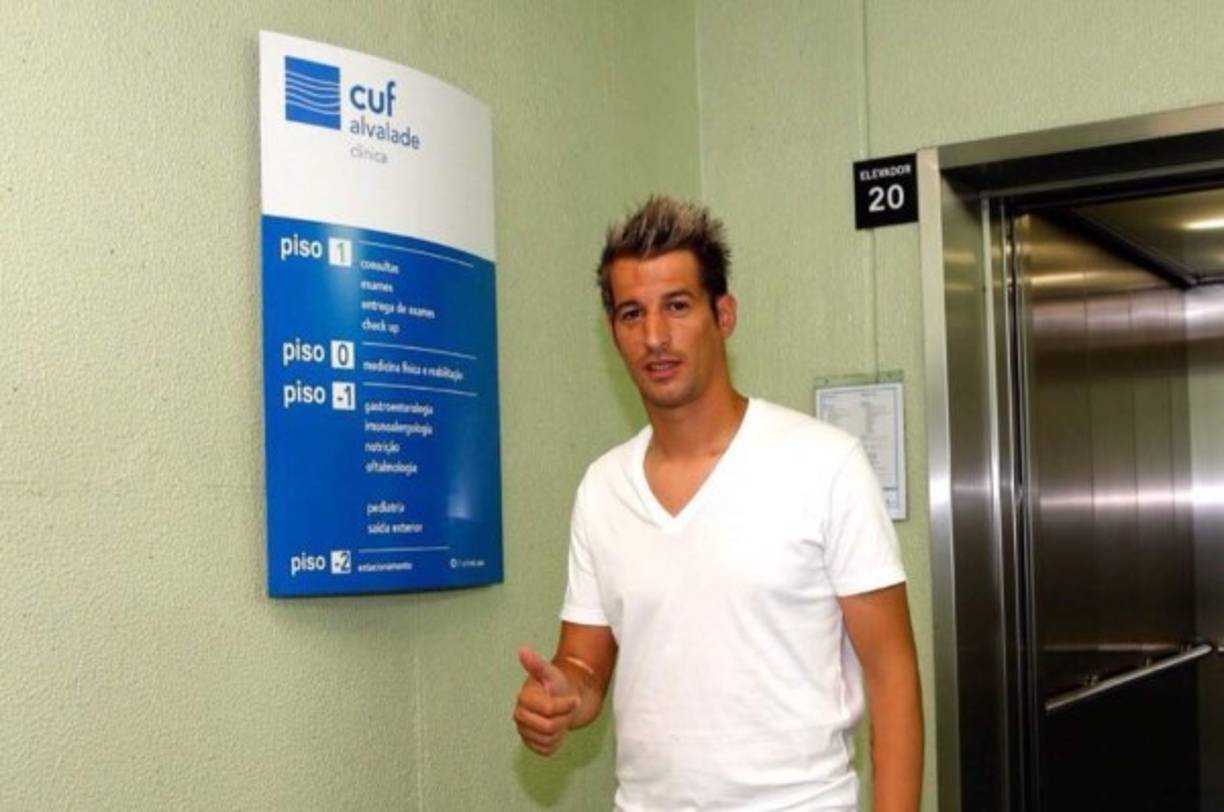 Fábio Coentrão: El defensor portugués no seguirá en el Real Madrid y todo indica según medios que ya es un hecho su fichaje por el Sporting de Lisboa.