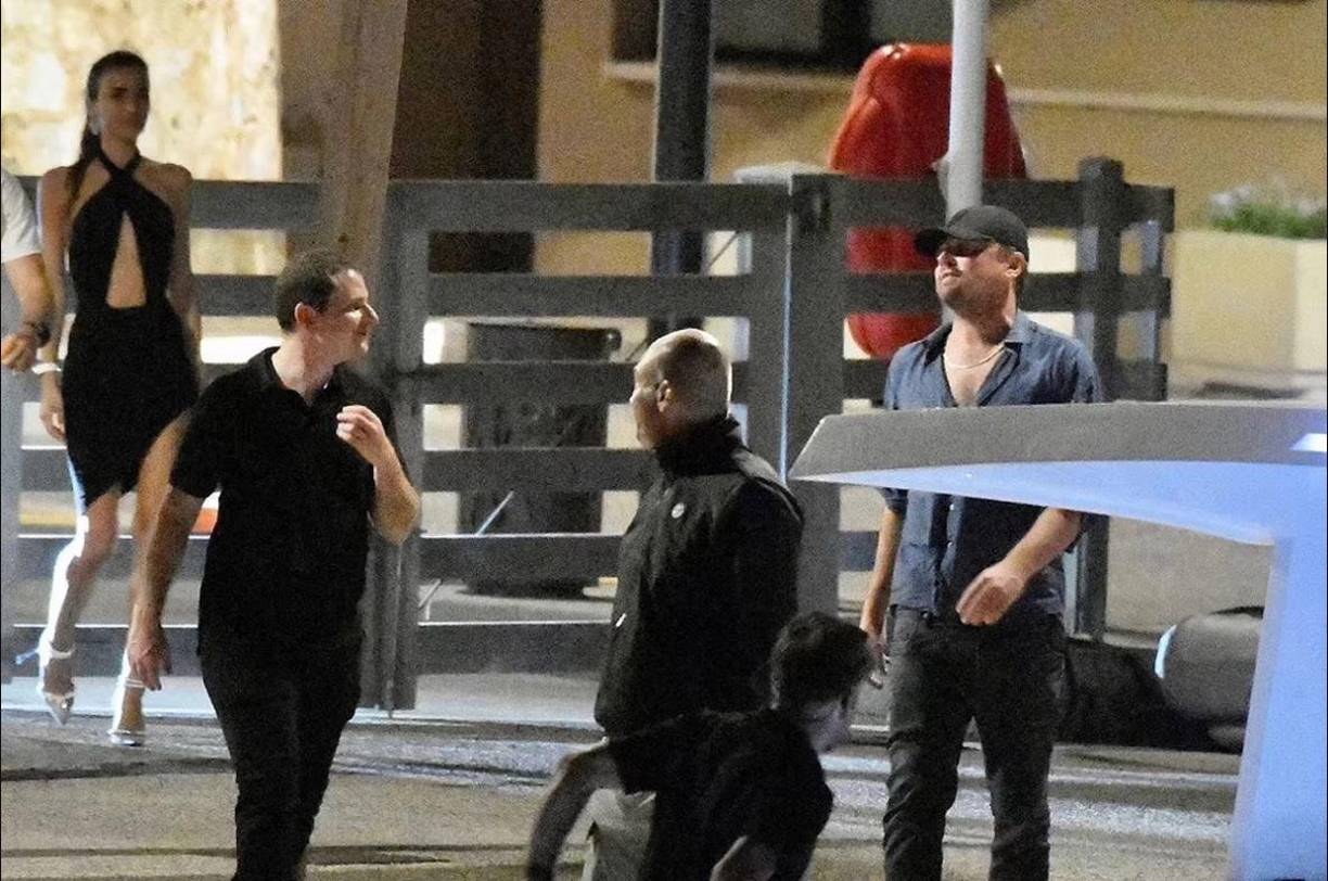 Uno de los comentarios decía que solo le quedan dos años para poder ser novia del actor a lo que ella contestó: “Técnicamente me quedan tres”, pues solo tiene 22 años.