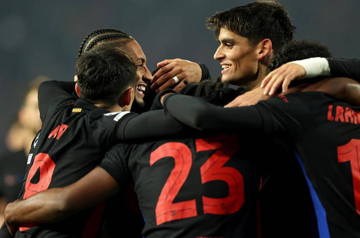 El primer tanto de las noches mágicas del Barcelona fue para Iñigo Martínez en el minuto 13 del encuentro. Aunque Silas anotó para los locales en el 27’. 