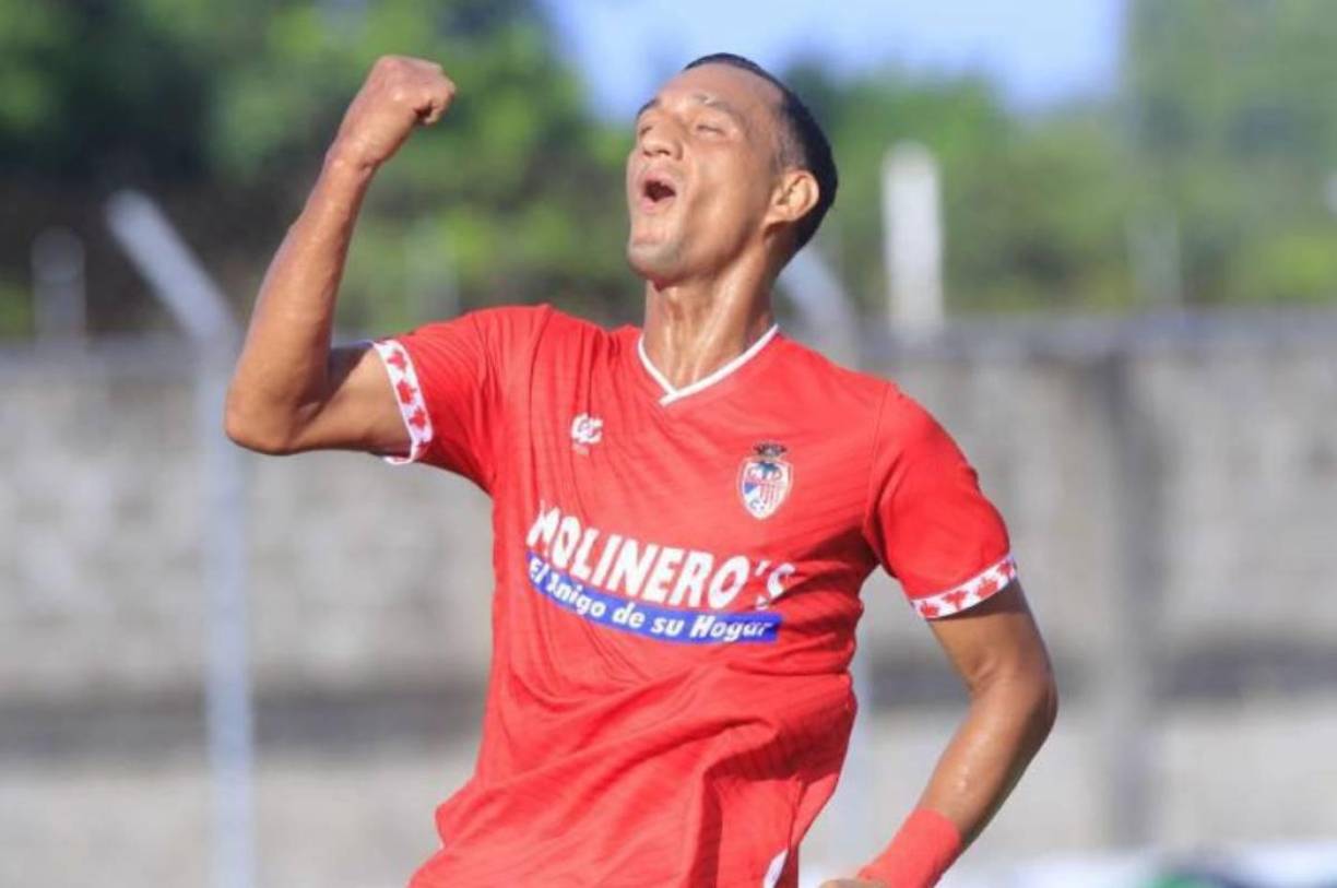 Diego Reyes: El delantero seguirá a préstamo en la Real Sociedad. Su ficha le pertenece al Olimpia.