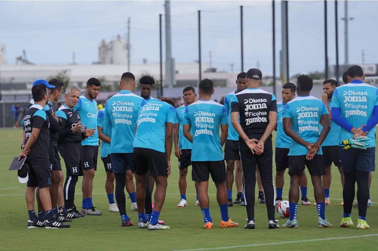 Ya con todos los legionarios disponibles, el cuadro nacional prepara el 11 titular para el primer partido.