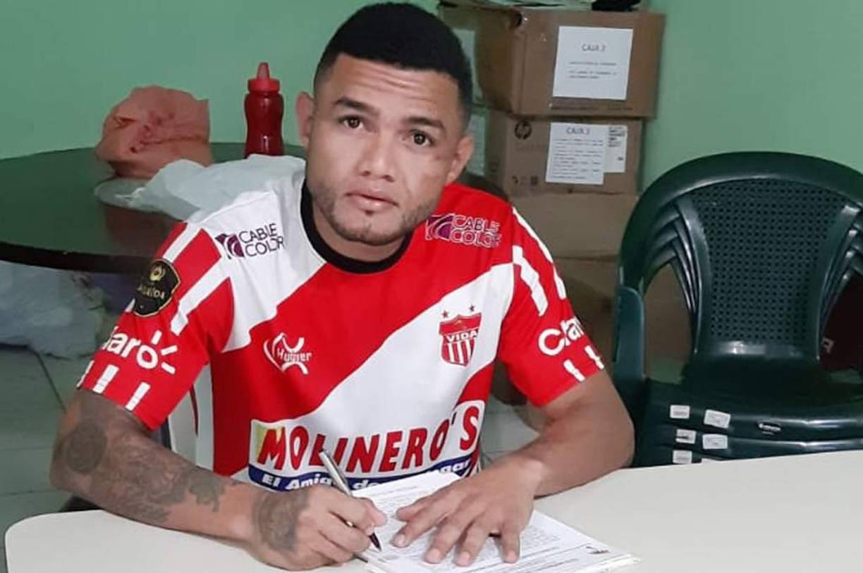 Alexander Aguilar podría dejar las filas del Vida para el Clausura 2023 y se menciona que estaría volviendo al Platense.