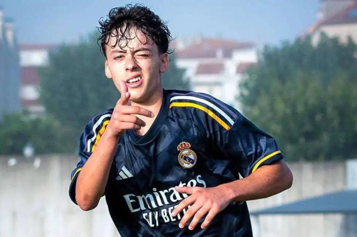 El diario ‘AS’ afirma que Paulo Lago ha comunicado al Real Madrid su intención de dejar el equipo, esto luego de perder protagonismo tras una lesión en 2023 y no descarta su vuelta.