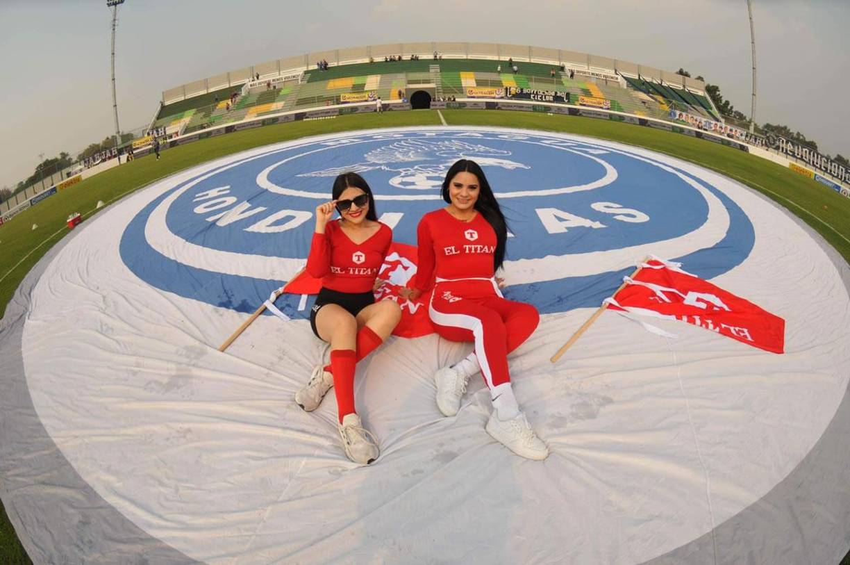 Ambiente y lindas chicas: así se vivió la jornada 17 del Clausura