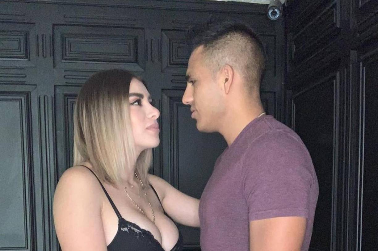 J<b>avier Cortés</b>, brindó todo el apoyo necesario a su esposa, <b>Aline Torres</b>, para que ella pudiera expresarse a través de su nueva cuenta en <b>OnlyFans</b>.