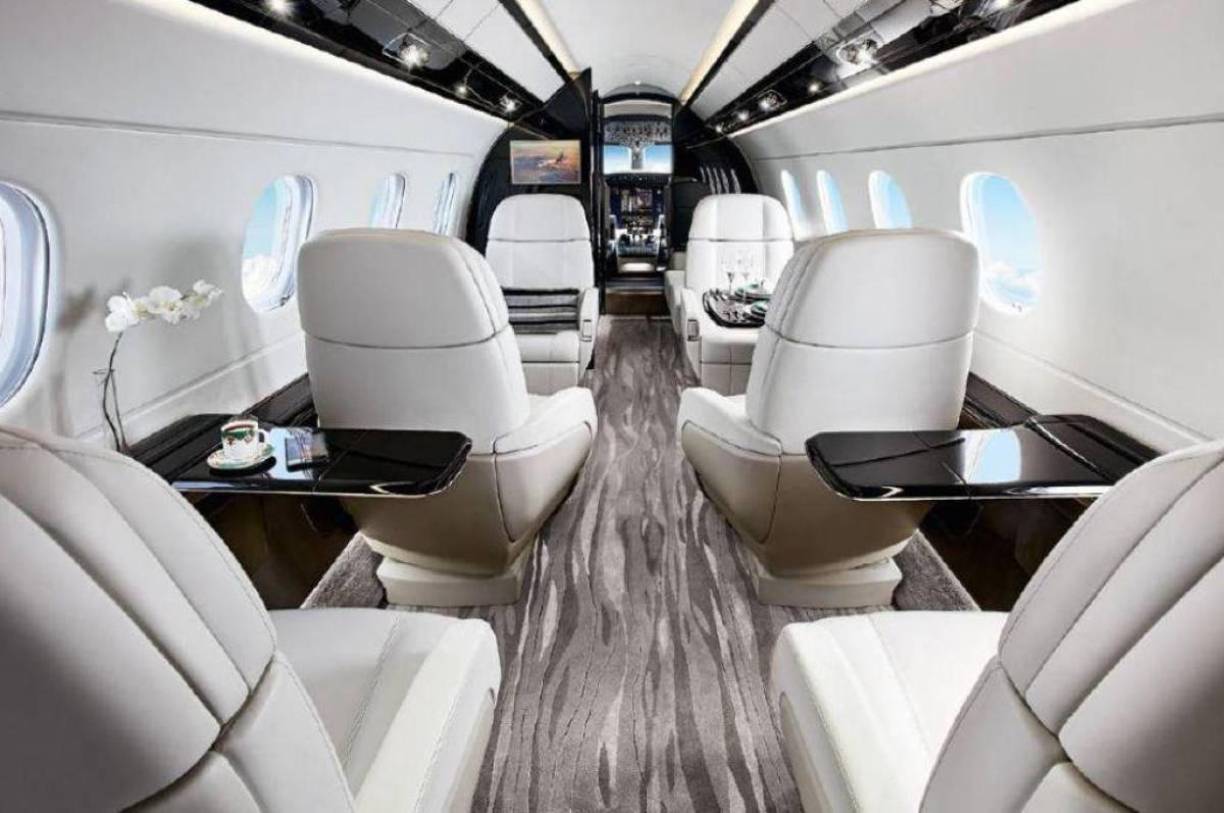 De igual manera, el contrato de Neymar incluye una serie de curiosas variables. El brasileño contará con un avión privado a su disposición.