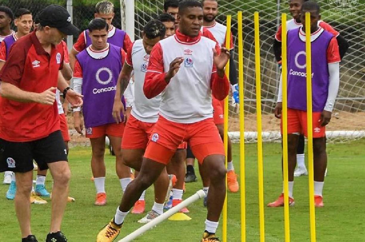 Brayan Beckeles - El veterano futbolista merengue ha tenido una participación importantte en esta gira de Olimpia por los Estados Unidos y este viernes figurará en la zaga central.