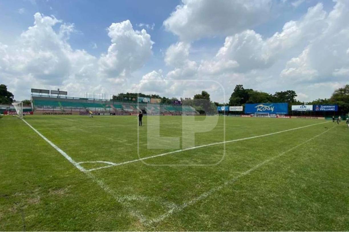 Concacaf solicitó la reducción de las medidas de las canchas del estadio Morazán y Nacional Chelato Uclés; sin embargo, al sumarse el Yankel Rosenthal a la lista de estadios donde se celebrará este Premundial Sub-20 tuvo que someterse a las mismas alteraciones.
