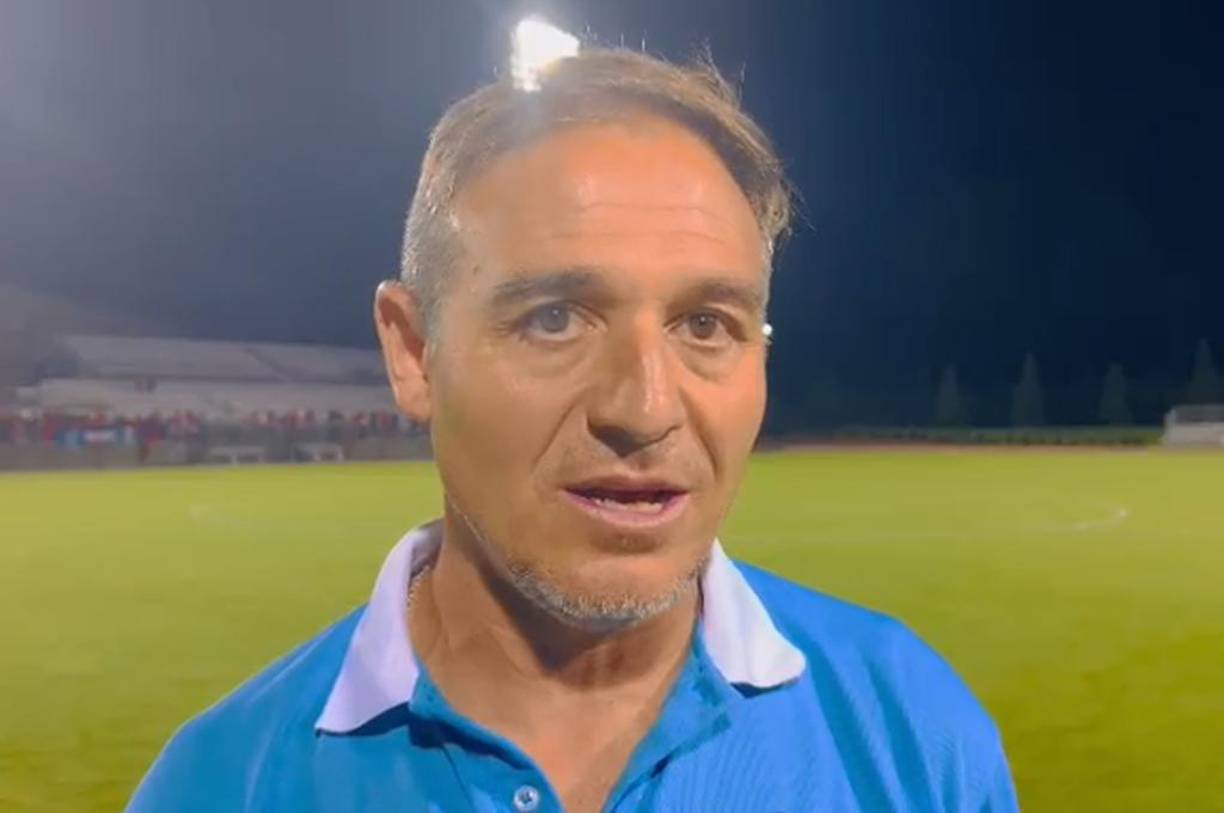 Hernán Medina confirma que no cierra las puertas a la llegada de un nuevo refuerzo en Motagua y asegura que de darse sería en la parte ofensiva: “Nos quedará por ver una opción más de mitad de cancha hacía adelante, pero estamos bien con el grupo que tenemos y evaluaremos que si es necesario incorporar uno más”.