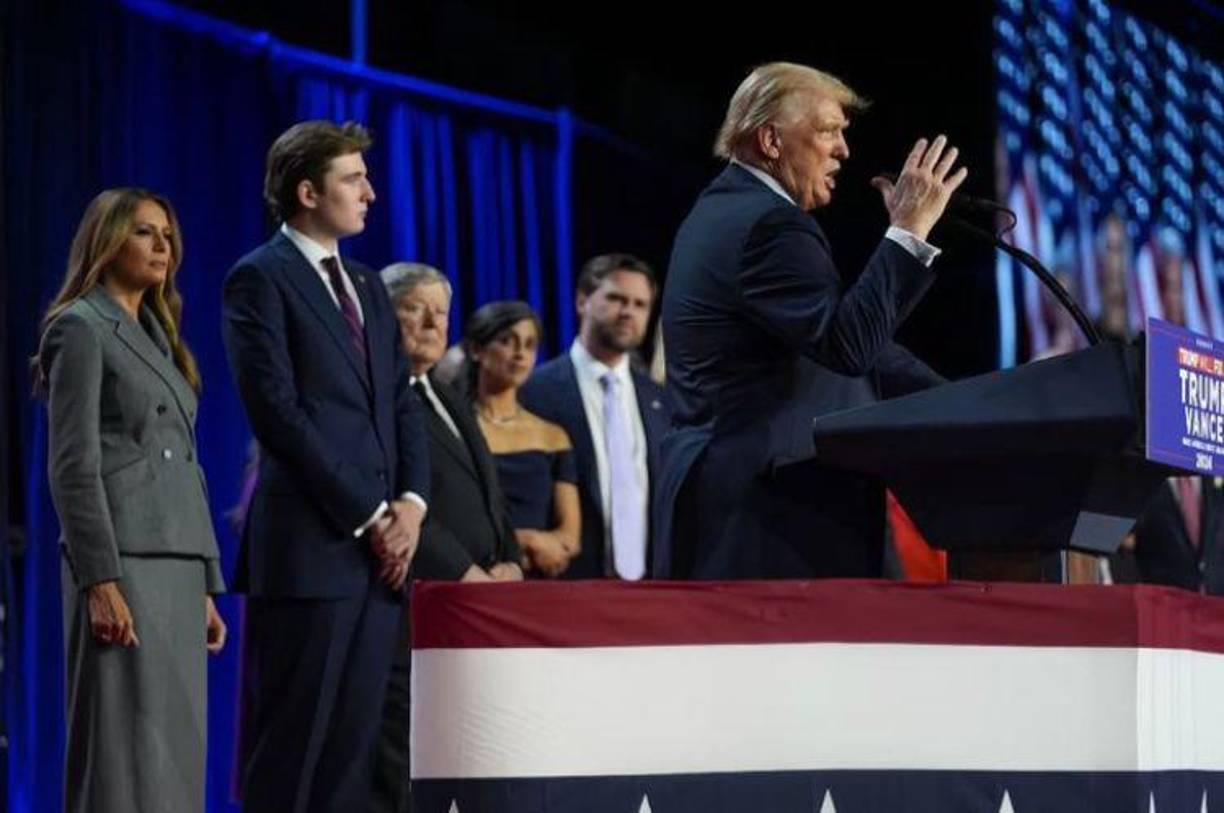 Los reflectores se reflejaron en el tamaño de Barron y en su apariencia más madura, lo que desató múltiples comentarios en redes sociales.