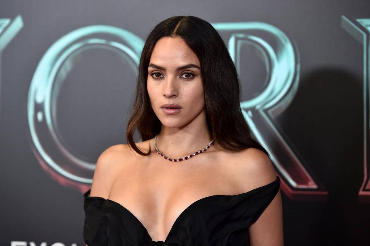 “Como mujer latina tengo el deber y la responsabilidad de escoger mis proyectos muy inteligentemente, elegir proyectos súper diferentes para que vean lo que es una mujer latina, somos muchas cosas, somos multi task, multifacetas”, afirmó la actriz de 30 años.