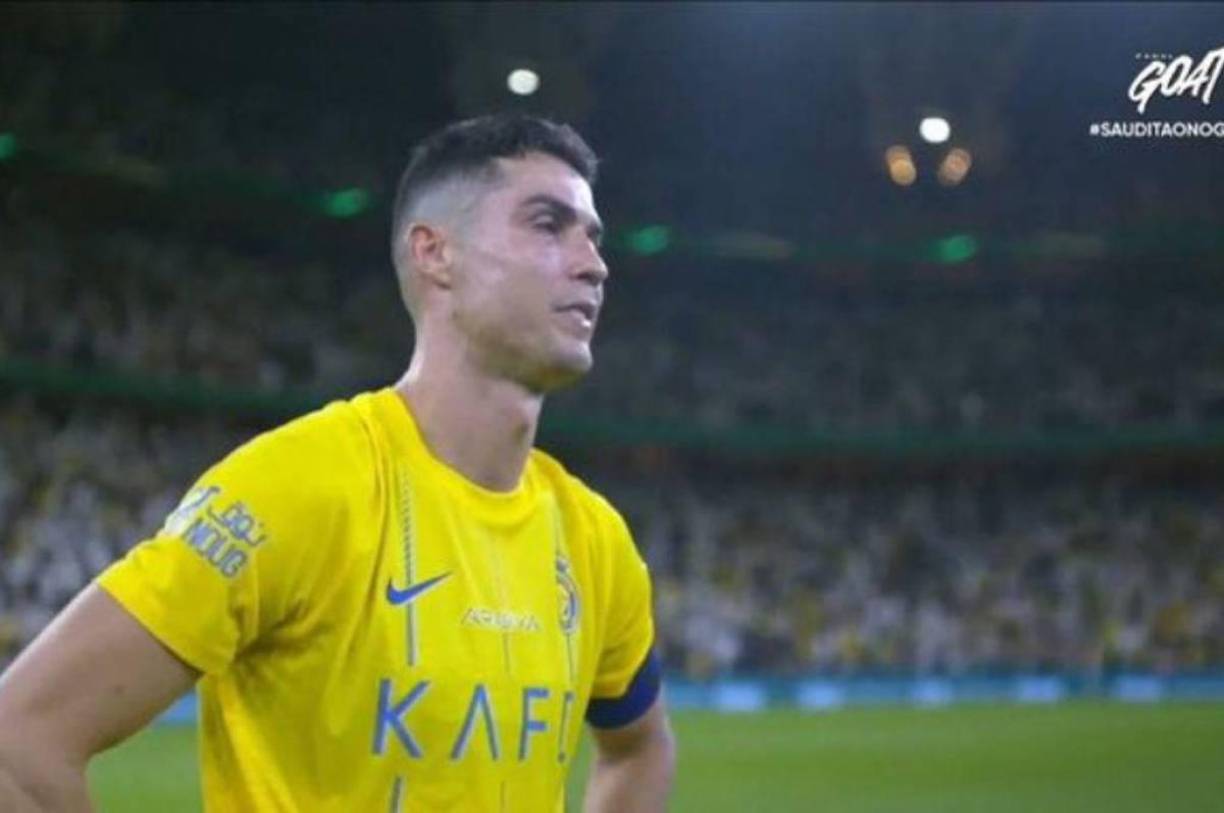 Cristiano Ronaldo acabó frustrado. Marcó su penalti pero terminó abatido ante el nuevo revés sufrido que dejó a su equipo sin premio.