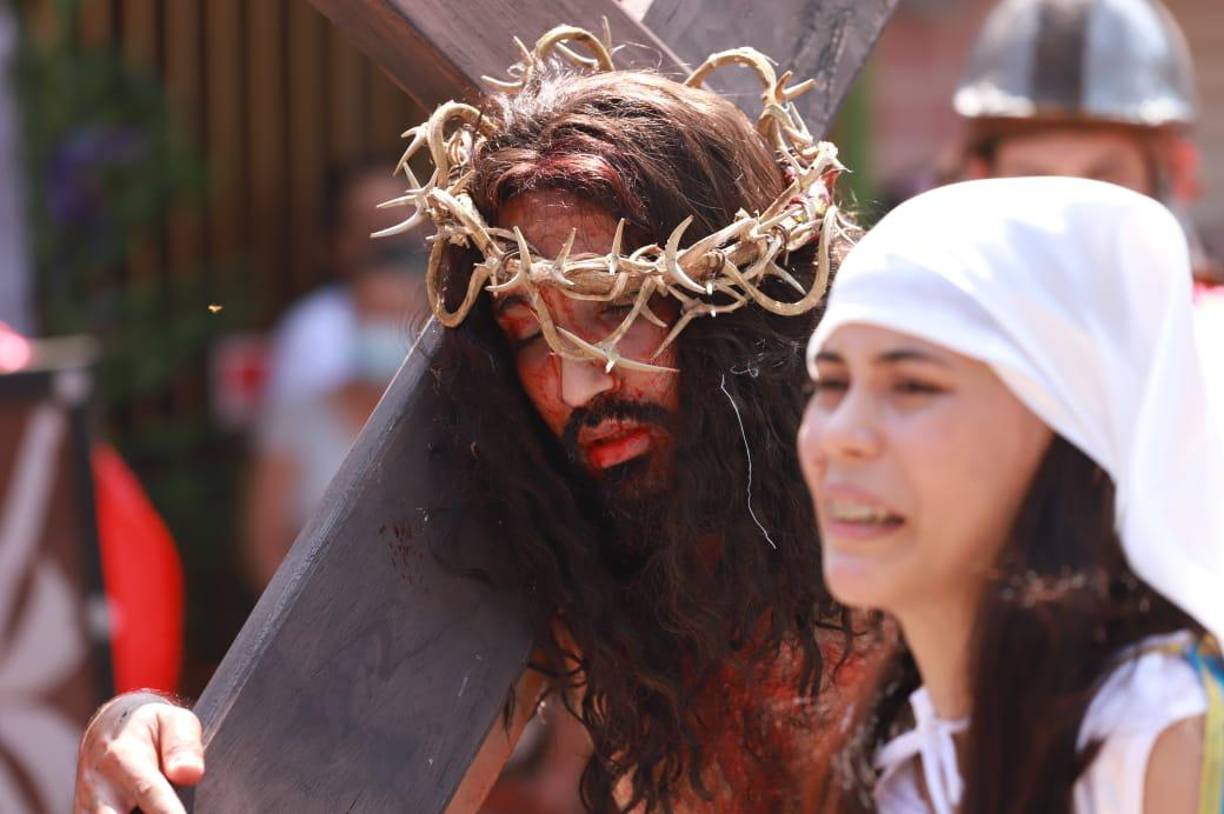 Viacrucis en Trinidad, Santa Bárbara. Fotografía: La Prensa / Melvin Cubas