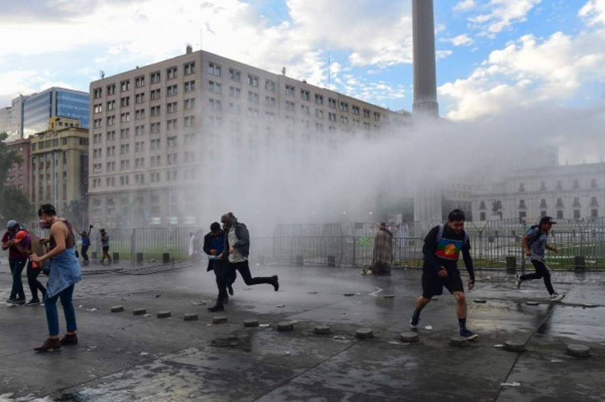 En tres semanas debe albergar la cumbre de líderes del Foro Económico Asia-Pacífico (APEC), donde se espera la posible llegada de los presidentes de Estados Unidos, Donald Trump; de Rusia, Vladimir Putin; y de China, Xi Jinping.