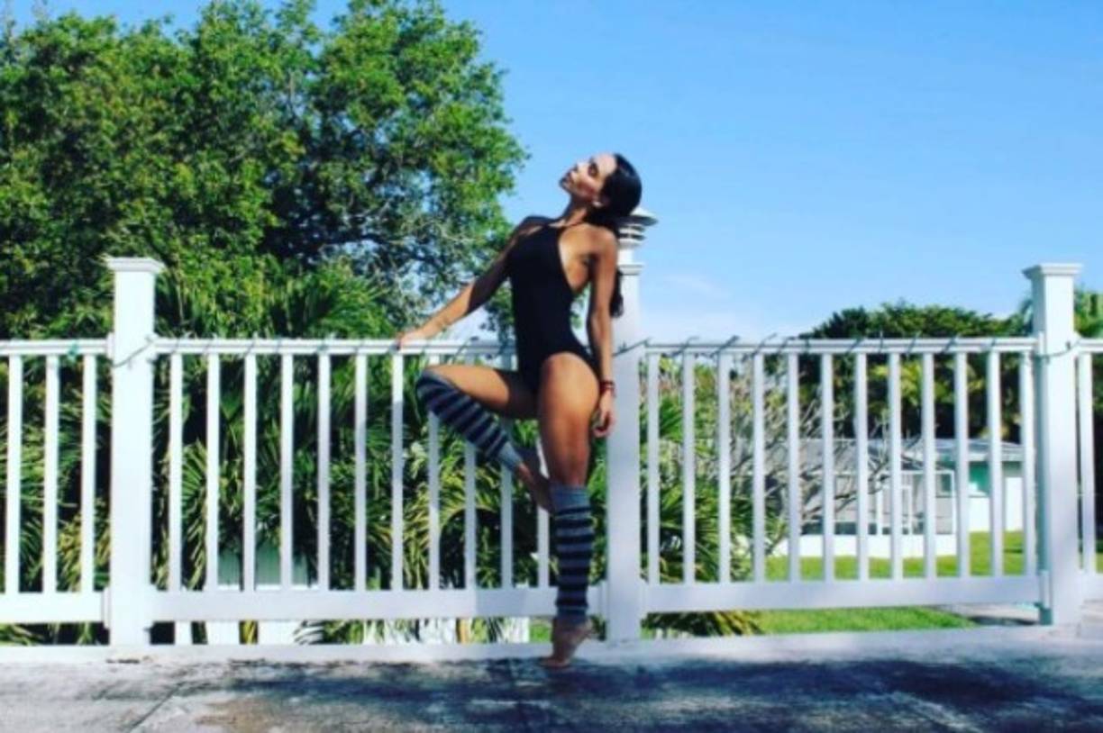 Pero lo que llama la atención es su espectacular cuerpo perfectamente tonificado.