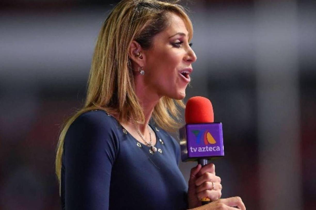 Sin embargo, no todo ha sido color de rosa en la carrera de la conductora, ya que en sus inicios sufrió para recibir oportunidades en televisión, ya que antes no era común ver a mujeres en programas deportivos.