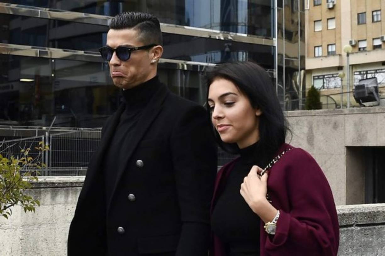 La bella novia de Cristiano Ronaldo siempre estuvo presente al lado del jugador portugués.