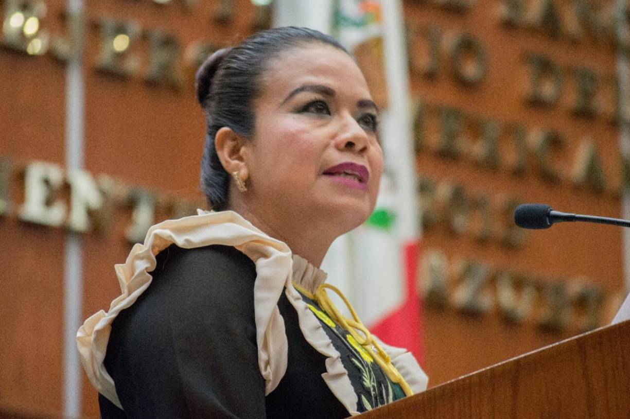 Norma Otilia Hernández, también consejera estatal de Morena, admitió haberse reunido con Ortega Jiménez, pero negó que se tratara de un acuerdo con la delincuencia organizada. Aseguró que el encuentro fue fortuito y pidió que se difundiera la grabación completa, alegando que la versión viral estaba editada. “Lo que pido es que esperemos a que la Fiscalía General de la República investigue”, expresó.