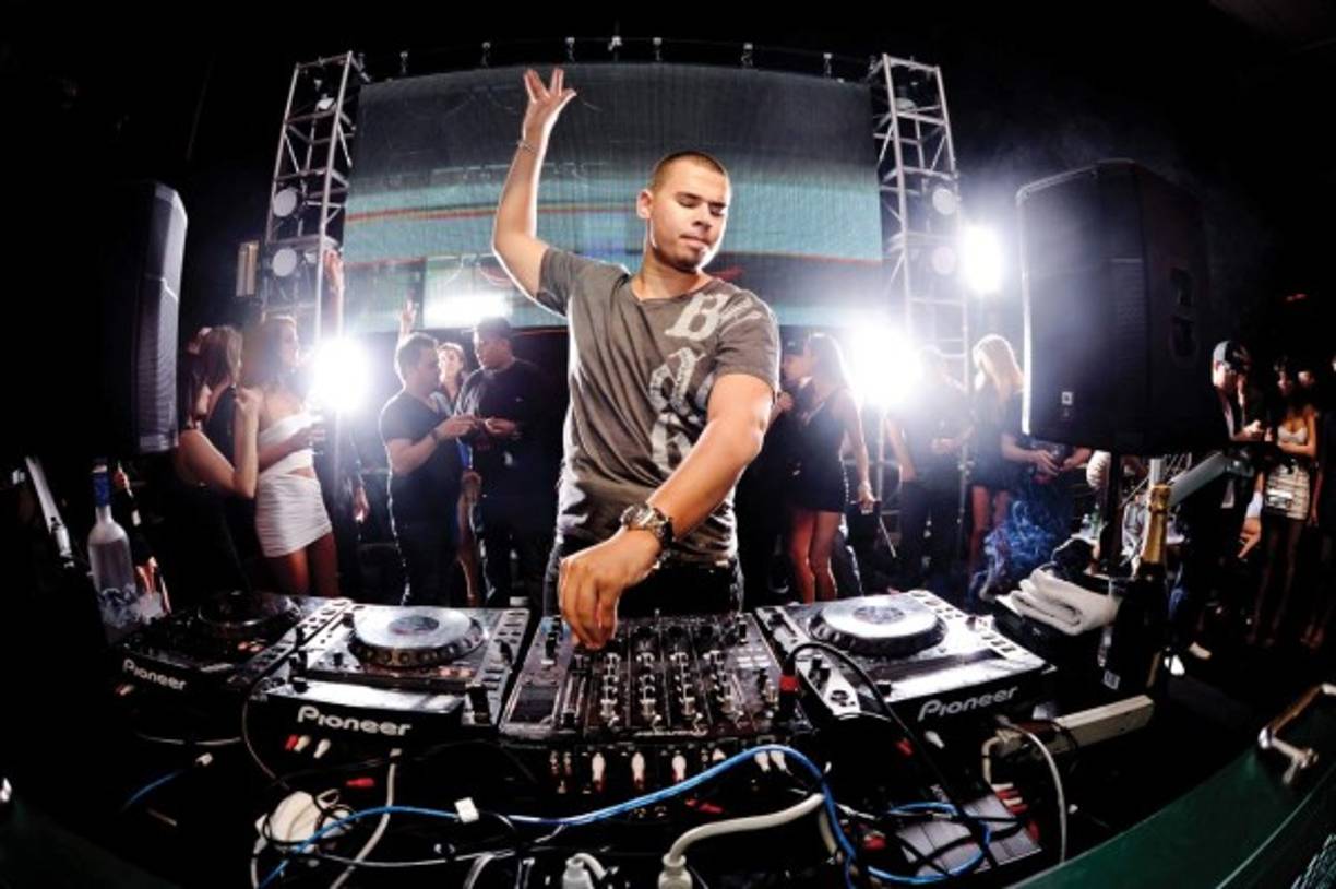 Afrojack entra en el exclusivo club de los 10 Dj mejor pagados con sus 16 millones de dólares. <br/>