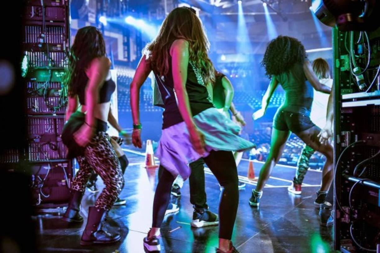 Las bailarinas calentando motores.