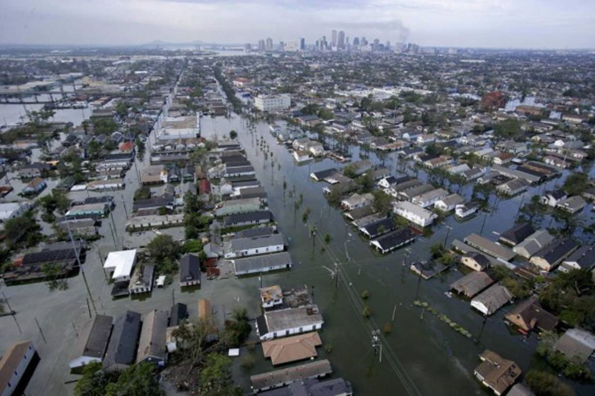 Nueva Orleans, Luisiana: Severamente afectada por el azote del huracán Katrina en 2005, esta ciudad ha redoblado su protección frente a una subida del nivel del mar, sin embargo, aún continúa expuesta a las inundaciones catastróficas.