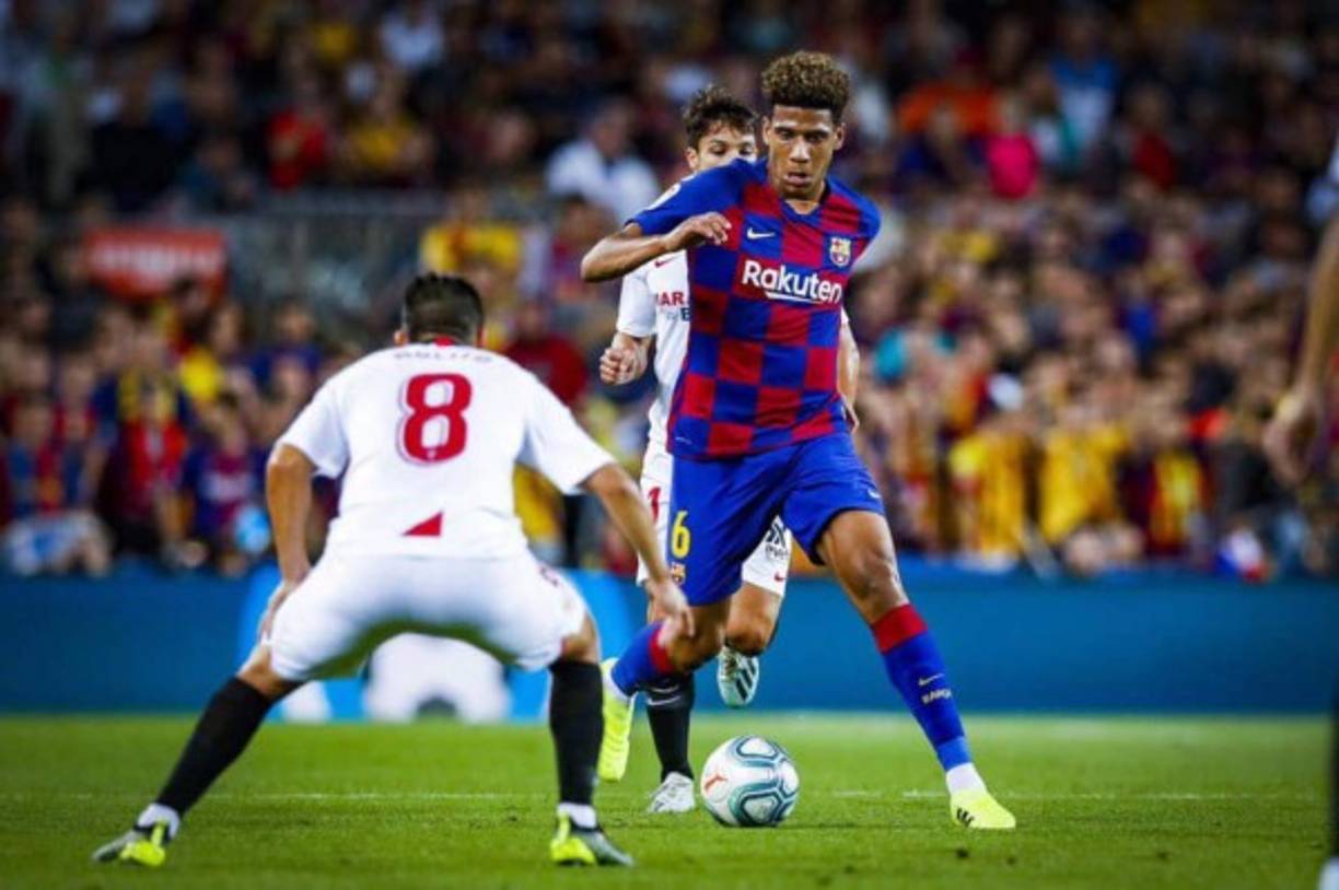 Según informan diarios españoles e italianos, el defensa francés Jean-Clair Todibo del Barcelona ha tenido una reunión con Frederic Massara, director deportivo del AC Milán, equipo que busca su cesión. El galo saldría del Barça cedido con opción de compra.