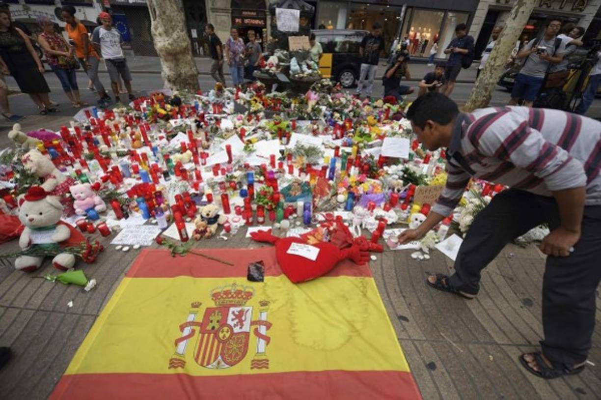 Más de 100 personas resultaron heridas en el atentado, incluyendo una hondureña que fue identificada con el nombre de Leydi Dayana Pagoada (20).<br/><br/>