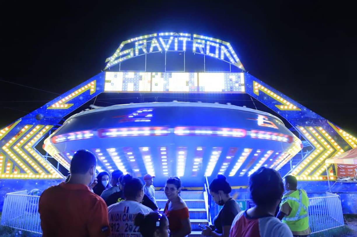 La Policía Municipal establece perímetro de seguridad en el interior y monitoreo para garantizar la seguridad de las familias.