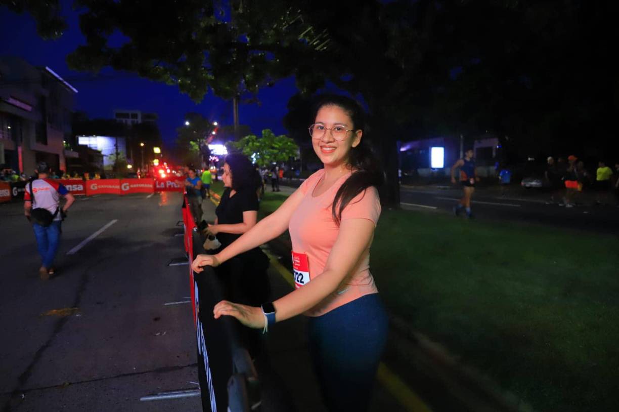 ¡Muñeca! Esta linda chica llegó desde muy temprano a la Maratón de Diario LA PRENSA.