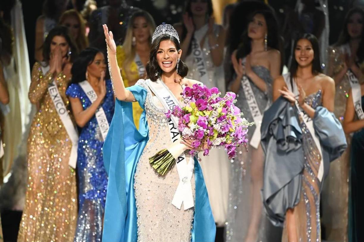 Y esta noche se coronó como Miss Universo 2023.