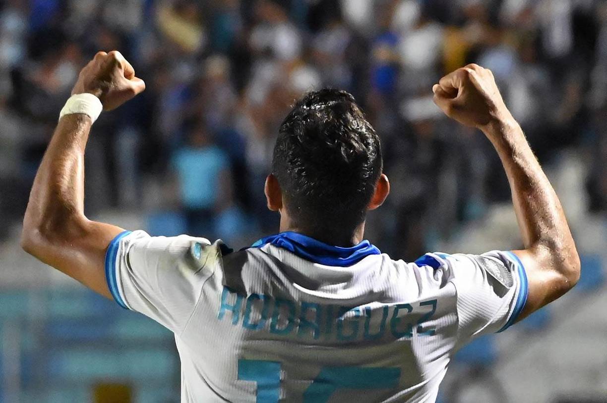 Así celebró Edwin Rodríguez su golazo para romper el muro de Granada.