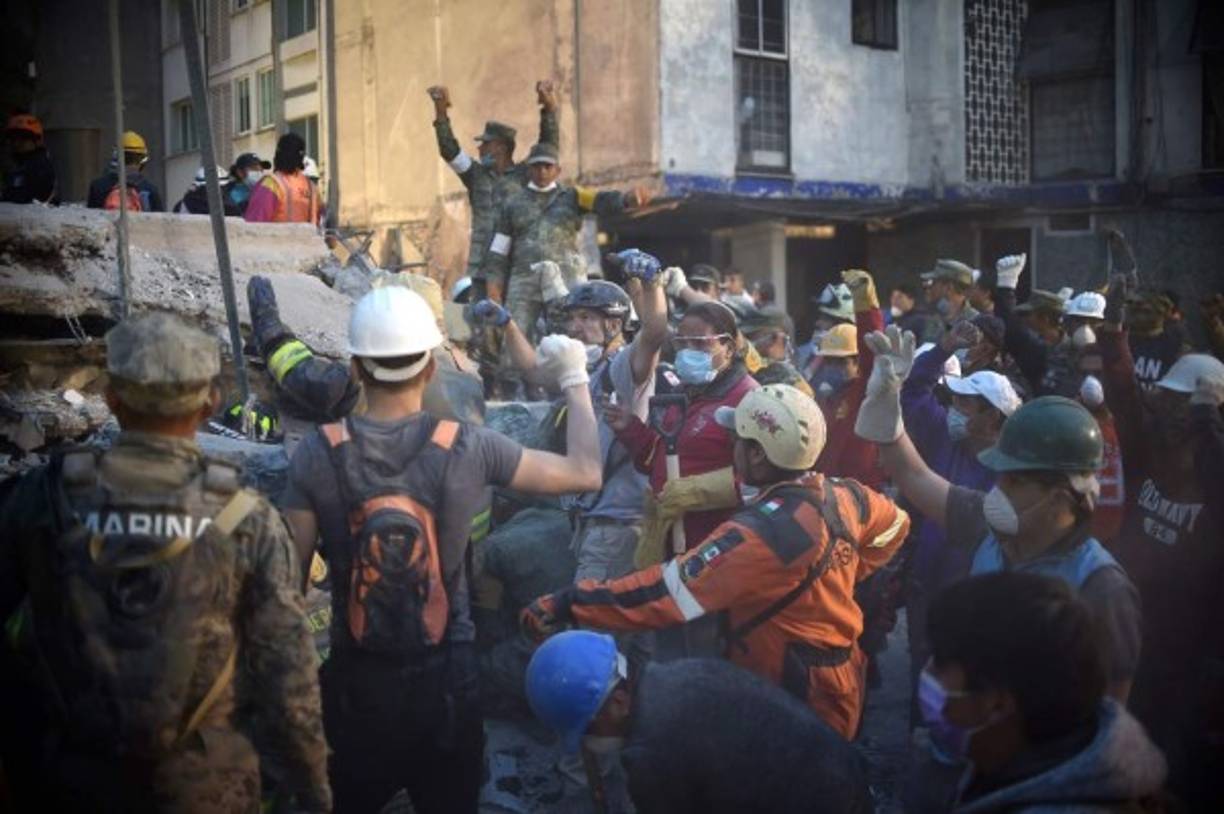 México se ubica entre cinco placas tectónicas cuyos movimientos lo convierten entre los países con mayor actividad sísmica en el mundo.