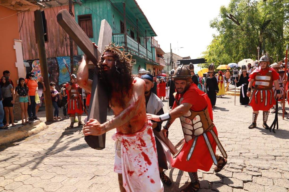 Viacrucis en Trinidad, Santa Bárbara. Fotografía: La Prensa / Melvin Cubas