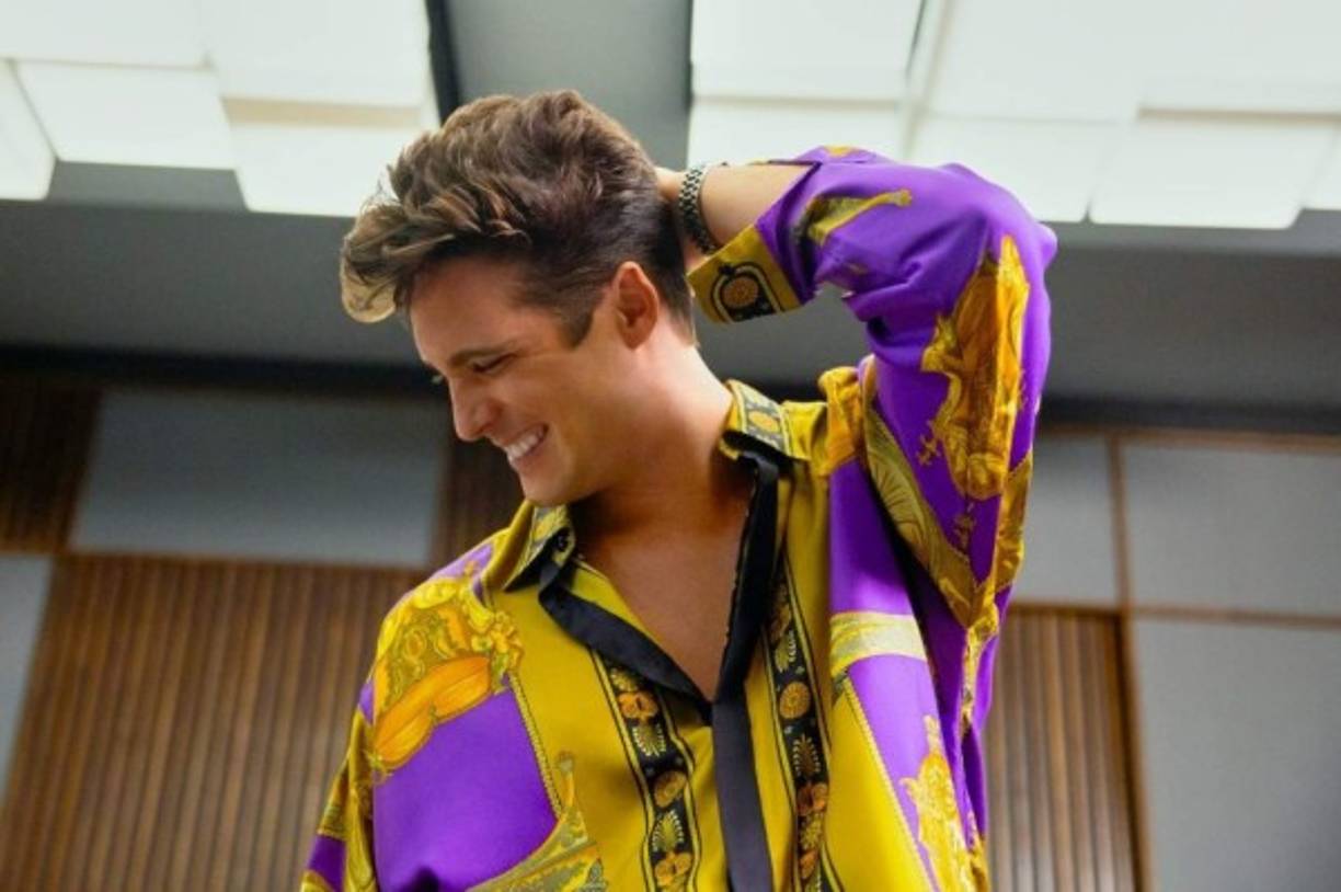 'Se ve a un Luis Miguel más humano en el sentido de que ya no siempre es la víctima o ingenuo. Aquí lo ves cometer errores, empatizas con él y luego entras en conflicto de que si lo que hizo estuvo bien o mal', contó a Efe Diego Boneta, protagonista y productor de la serie de Netflix.<br/>