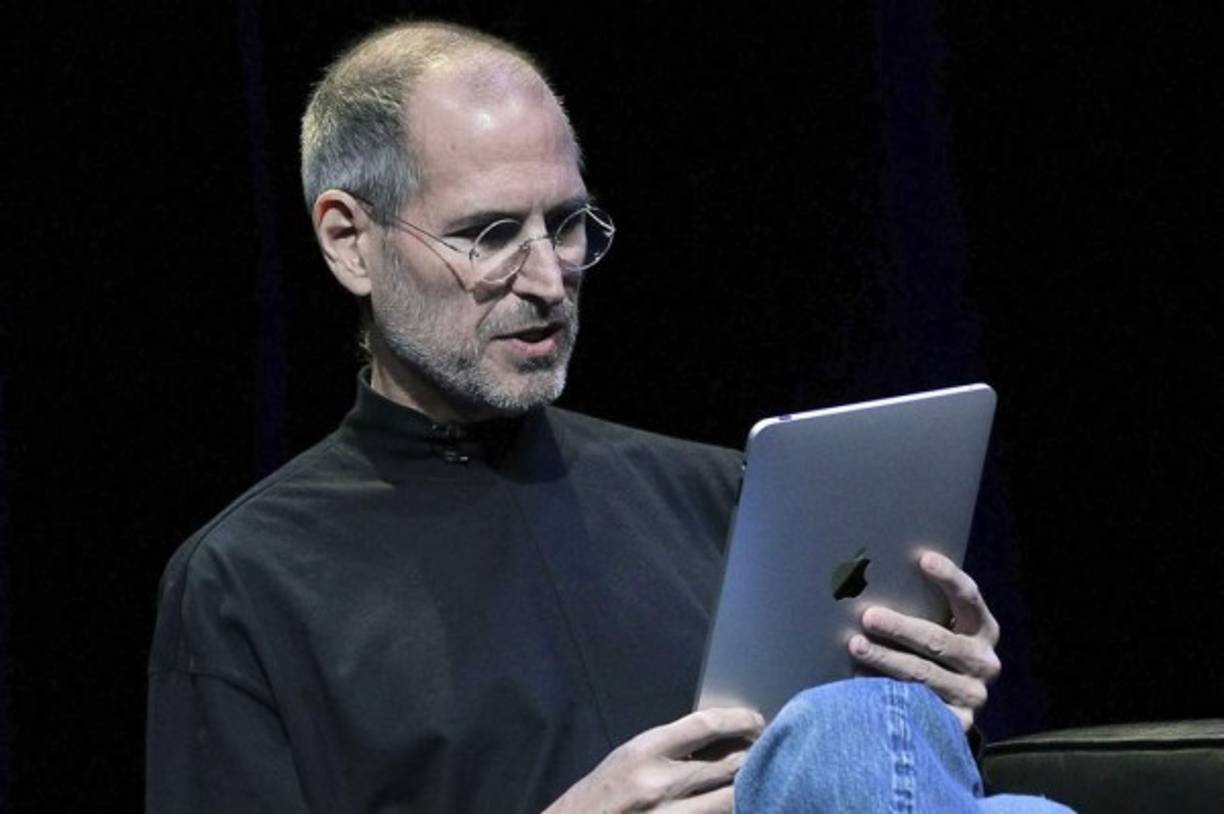 6. Sea honesto para lograr que le sigan. 'Mi padre creía en la honestidad. En la honestidad extrema. Es lo más grande que me enseñó. Nunca miento y nunca he mentido' dijo Jobs.