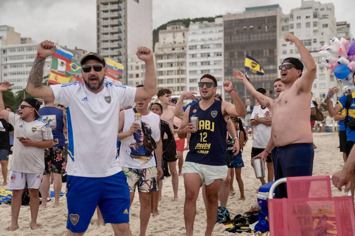 Los días previos a la final de la Copa Libertadores entre Boca Juniors y Fluminense se están viviendo con mucha intensidad en las calles de Río de Janeiro.