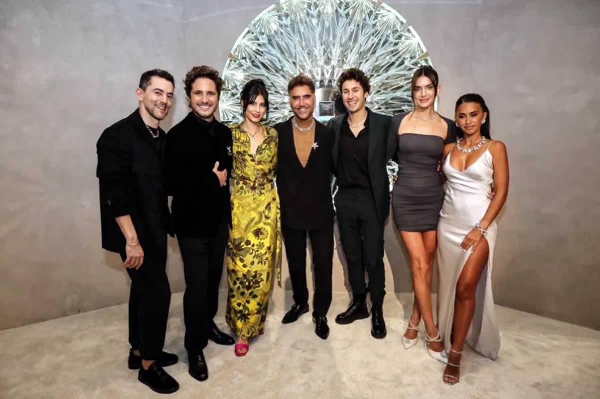 La gala no solo contó con la presencia de Roccuzzo, sino también con un repertorio de celebridades, entre las que se encontraban Luis Gerardo Méndez, Diego Boneta, Bárbara López, Alejandro Fernández y Juan Pa Zurita. 
